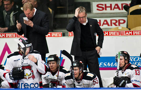 Patrik Sylvegård, Ulf Taavola, tränare, depp, bekymrad