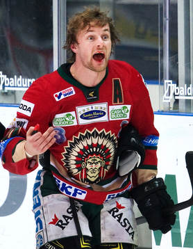Fredrik Pettersson, Frölunda, skriker på domaren