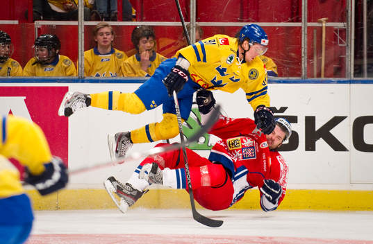 Andreas Jämtin, Sverige armbågstacklar