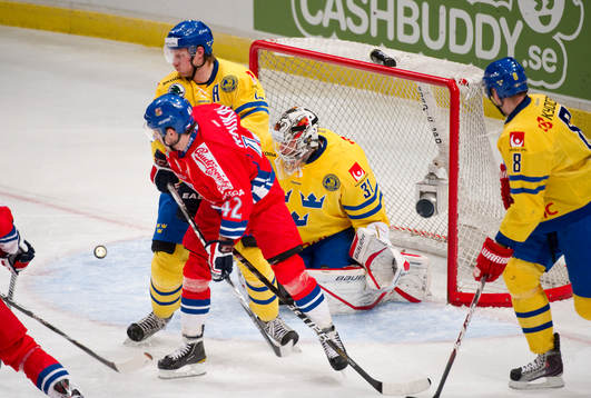 Staffan Kronwall, Sverige håller undan Petr Koukal,