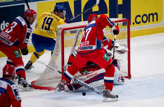 Patrik Zachrisson, Sverige får in pucken framför