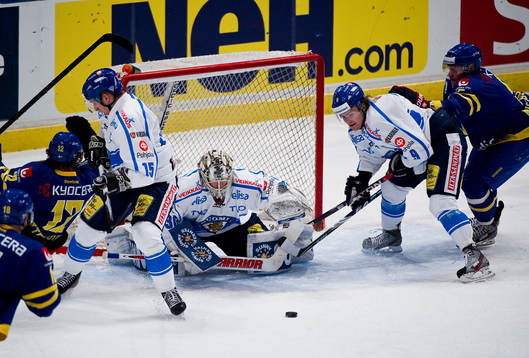 Pucken fri framför finlands mål