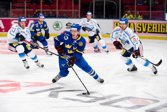 Simon Hjalmarsson, Sverige