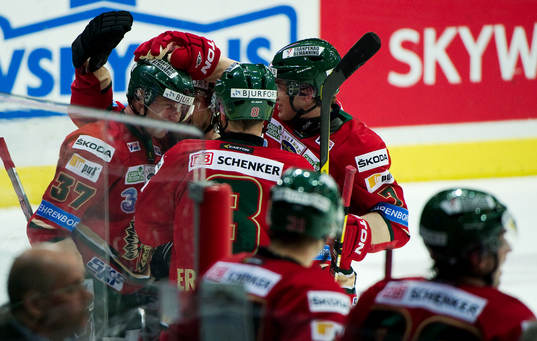 Mika Pyörälä, Frölunda, gör 2-0, jubel
