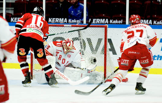 Magnus Häggström, Malmö. Trevor Koenig, Troja (Målvakt)