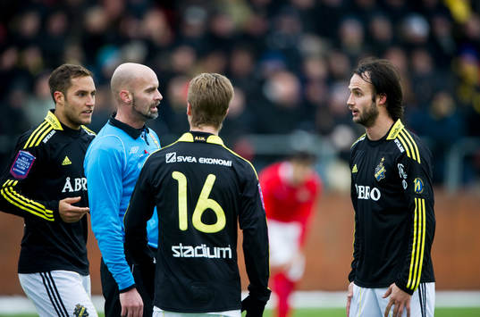 Domare Stefan Johannesson dömmer bort AIKs mål