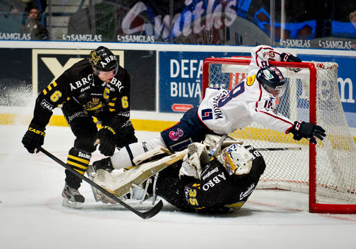 Dick Tärnström, AIK försöker stoppa Pontus
