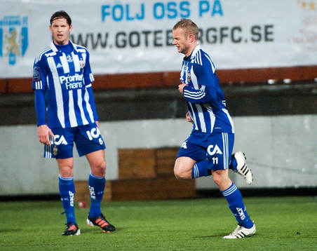 Robin Söder, IFK Göteborg, skadar handen här han ramlar