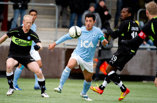 Bläddra bland fler bilder av Fotboll, allsvenskan, träningsmatch, Malmö FF-Odense