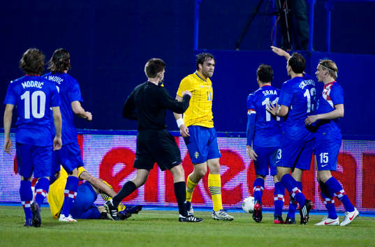 Johan Elmander, Sverige i dispyt