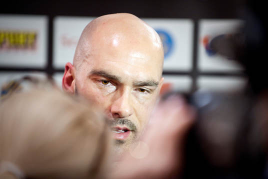 Presskonferens med Daniel Majstorovic som lämnar truppen