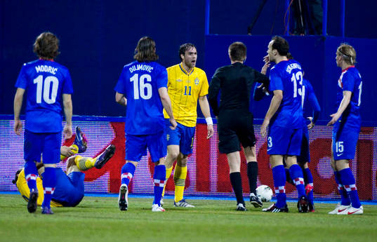 Johan Elmander, Sverige i dispyt
