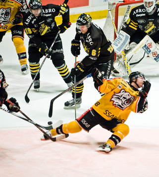 Kent McDonell, Dick Tärnström, AIK och Simon Hjalmarsson,