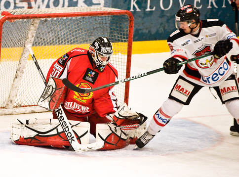 Adam Reideborn, målvakt, Almtuna och Magnus Häggström,