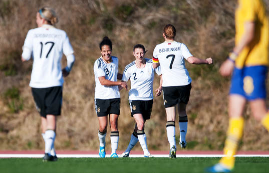 Celia Okoyno Da Mbabi, Tyskland, jubel, hattrick, 0-3