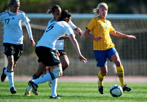 Caroline Seger, Sverige