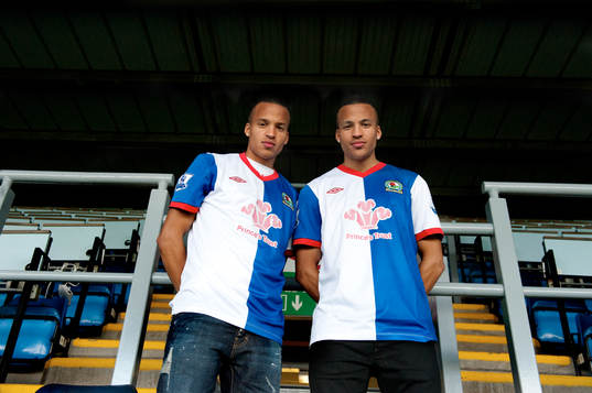 Marcus Olsson och Martin Olsson, tvillingar, bröder
