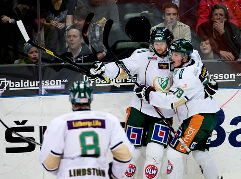 Rickard Wallin, Färjestad, gör 1-1, jubel Max Görtz