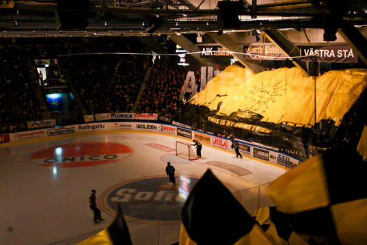Supporters förbereder tifo