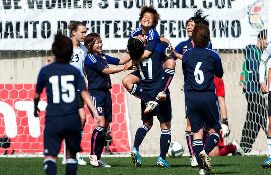 Asuna Tanaka, Japan, jubel