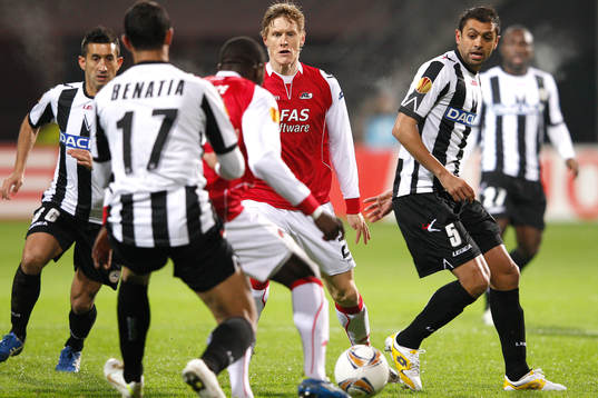 Rasmus Elm, AZ, Medhi Benatia och Giampiero Pinzi, Udinese
