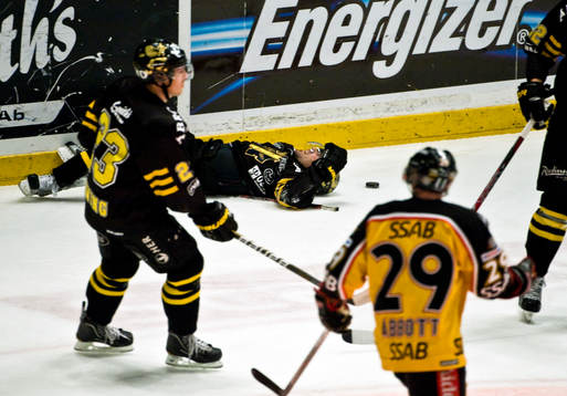 Ratislav Pavlikovsky, AIK svårt skadad