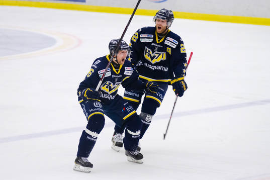 Johan Davidsson, HV71 och David Petrasek, HV71 jubel