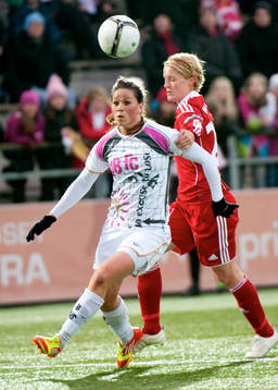 Sara Gunnarsdottir, LDB på väg mot 1-0