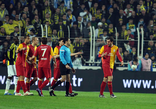 Johan Elmander, Galatasaray, skada, blod