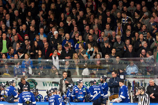 Sam Hallam, tränare, Bofors