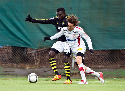 Lalawélé Atakora, AIK och Jimmie Augustsson, Assyriska