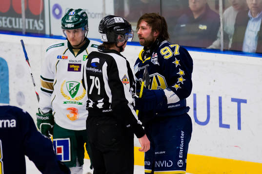 Per Ledin, HV71, Henrik Pihlblad, domare
