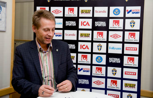 Fotboll, landslag, presskonferens med Svenska