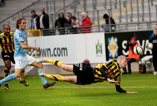Tom Söderberg, Häcken gör självmål