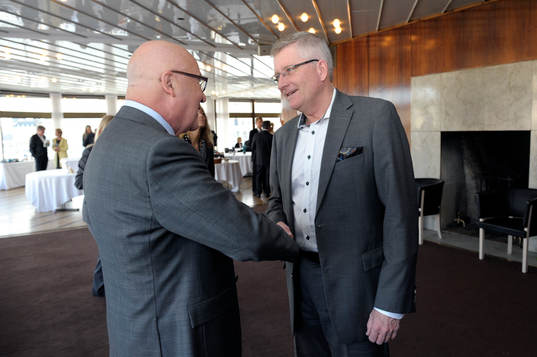 Avtackning av Lars-Åke Lagrell på Operaterassen