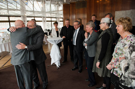 Avtackning av Lars-Åke Lagrell på Operaterassen