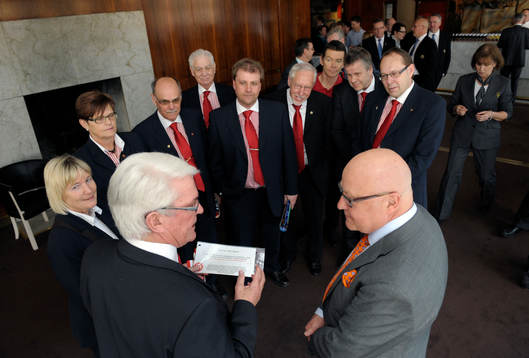 Avtackning av Lars-Åke Lagrell på Operaterassen