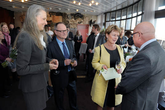 Avtackning av Lars-Åke Lagrell på Operaterassen. Lena