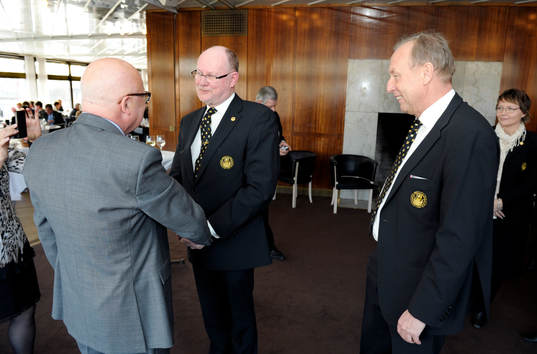 Avtackning av Lars-Åke Lagrell på Operaterassen