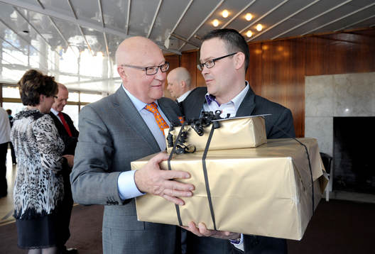 Avtackning av Lars-Åke Lagrell på Operaterassen