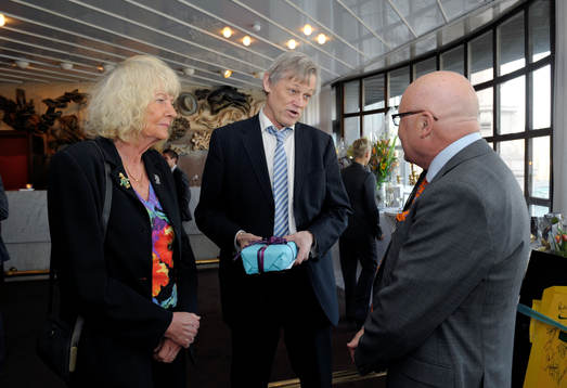 Avtackning av Lars-Åke Lagrell på Operaterassen