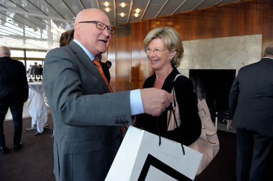 Avtackning av Lars-Åke Lagrell på Operaterassen