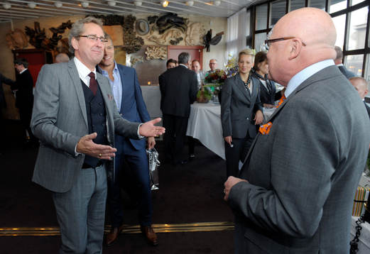 Avtackning av Lars-Åke Lagrell på Operaterassen. Erik