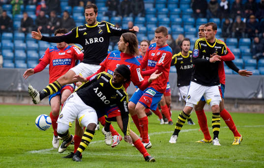 Martin Kayongo Mutumba, Robert Åhman Persson, AIK, Daniel