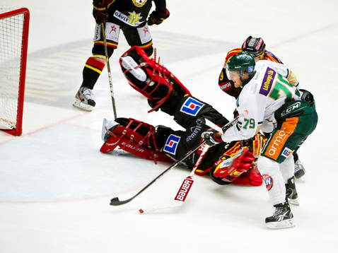 Patrik Lundh, Färjestad på väg att avgöra matchen genom