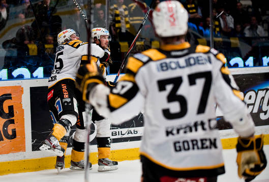 Jimmie Ericsson, Skellefteå avgör matchen och jublar.