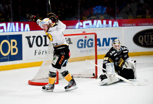 Oscar Möller, Skellefteå kommer fri och gör 2-2