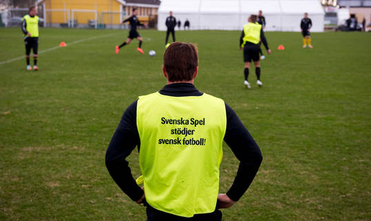 Svenska Spel stödjer svensk fotboll