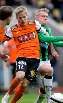 Oscar Lewicki, Häcken. Jakob Olsson, Gais