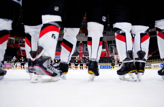 Bläddra bland fler bilder av Ishockey, SM-final, dam, Brynäs - Modo